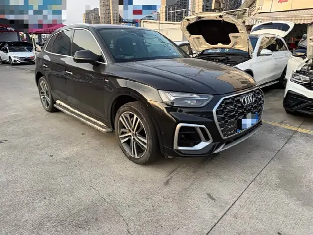 Audi Q5L 2022, 50 000 км
