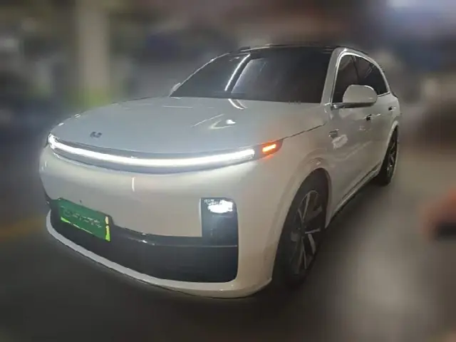 LiXiang L7 2023, 37 900 км