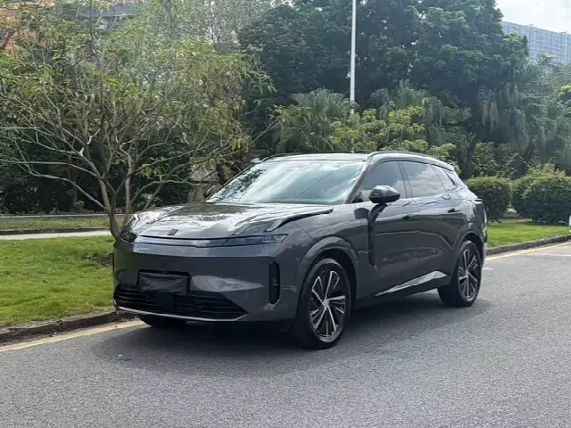 Lynk & Co 08 EM-P Hybrid 2025, 24 000 км