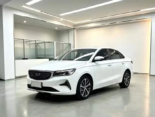 Geely Emgrand 2022, 31 000 км