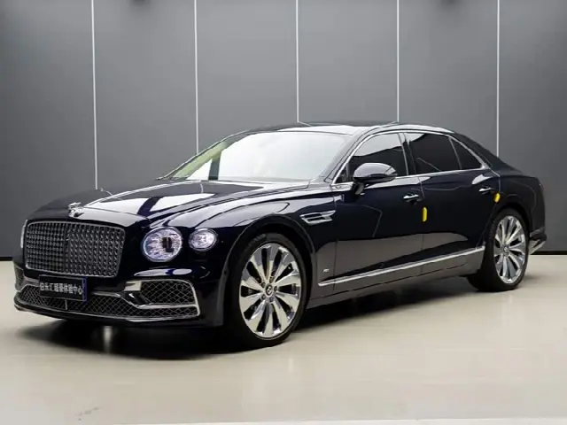 Bentley Flying Spur 2022, 23 000 км