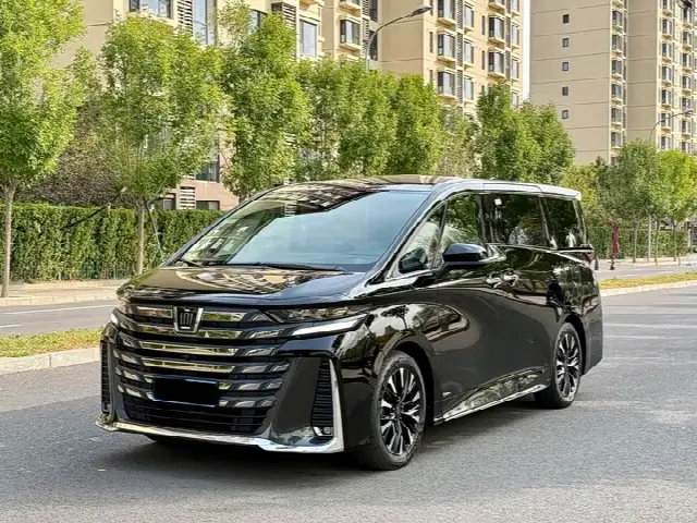 Toyota Vellfire 2024, 100 000 км
