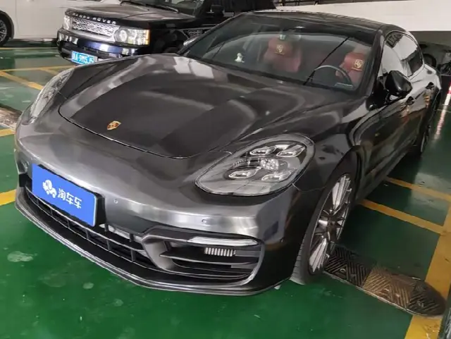 Porsche Panamera 2023, 32 400 км