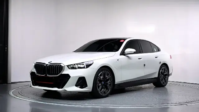 BMW 5 Series 2023, 22 682 км