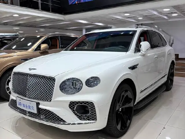 Bentley Bentayga 2022, 45 000 км