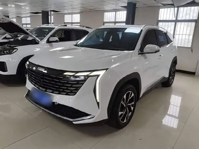 Geely Atlas L 2024, 28 700 км