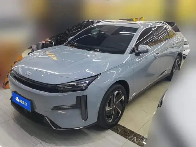 Geely Galaxy L6 2025, 23 300 км