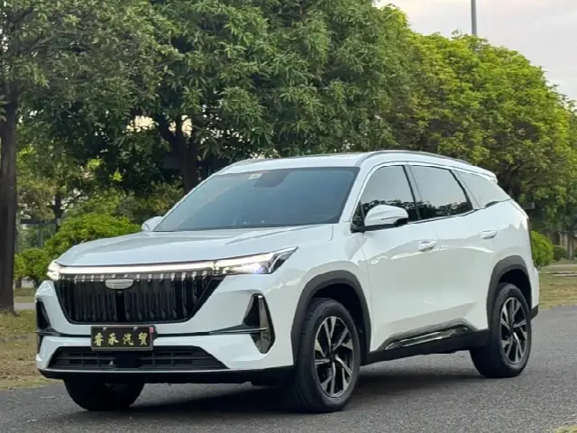 Geely Atlas L 2025, 12 000 км