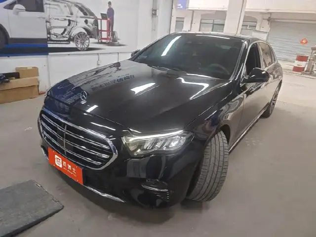 Mercedes-Benz E-Class 2025, 18 000 км
