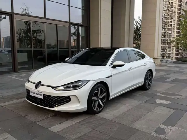 Volkswagen Lamando L 2023, 29 100 км