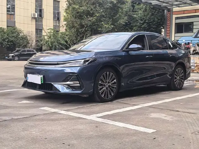 Geely Galaxy A7 2025, 10 600 км