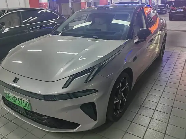 Lynk & Co 07 EM-P Hybrid 2026, 4 000 км