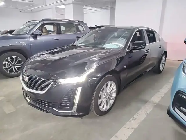 Cadillac CT5 2023, 28 900 км