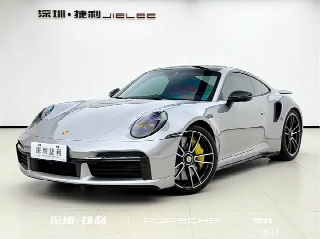 Porsche 911 2022, 13 000 км