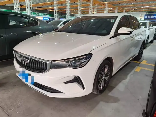 Geely Emgrand 2023, 5 000 км