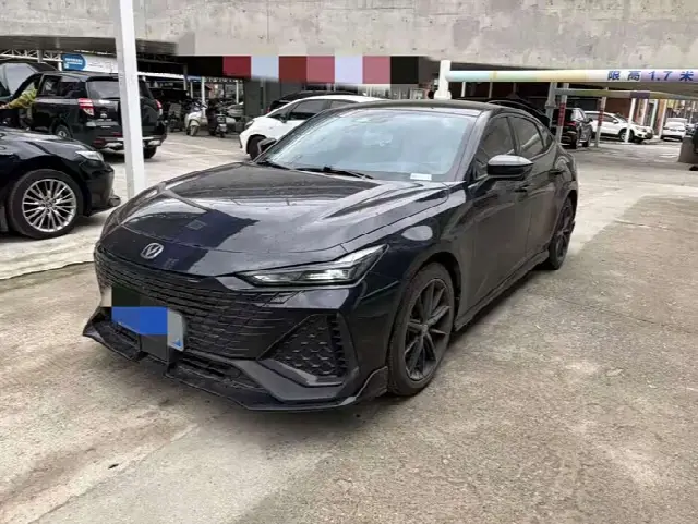 Changan UNI-V 2023, 34 000 км