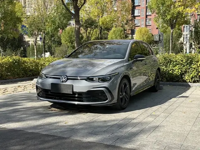 Volkswagen Golf 2023, 38 000 км