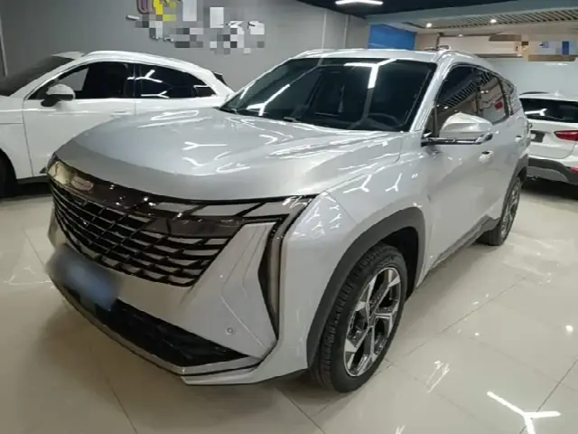 Geely Atlas L 2024, 15 300 км