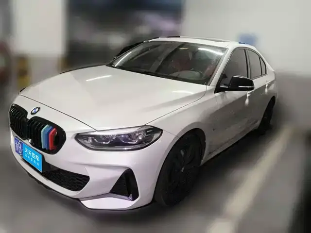BMW 1 Series 2023, 30 320 км