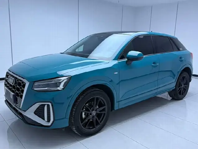 Audi Q2L 2022, 20 000 км