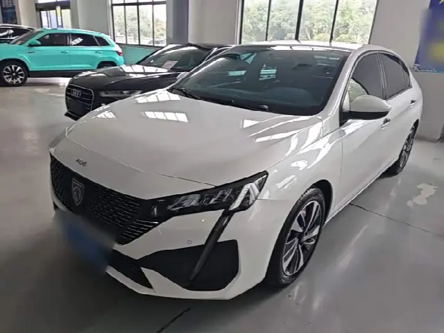 Peugeot 408 2022, 23 800 км