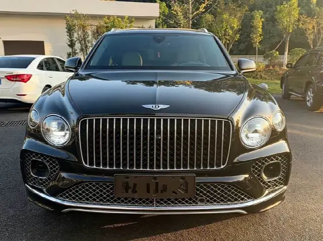 Bentley Bentayga 2022, 40 000 км