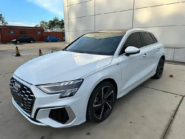 Audi A3 2024, 14 000 км