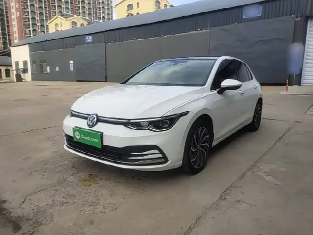Volkswagen Golf 2021, 27 800 км
