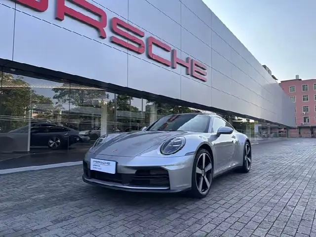Porsche 911 2025, 6 000 км