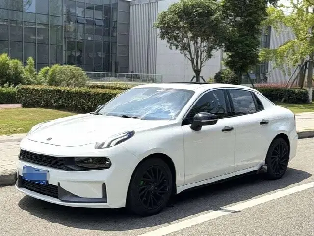 Lynk & Co 03 2022, 29 000 км