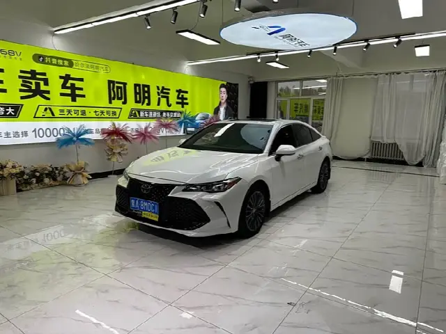 Toyota Avalon 2022, 96 000 км