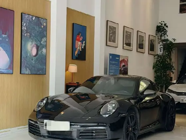 Porsche 911 2023, 30 000 км