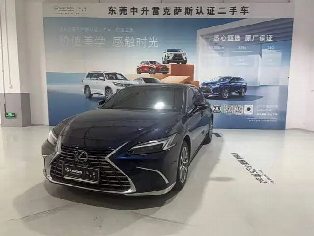 Lexus ES 2025, 9 500 км