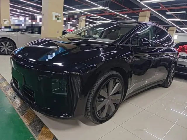 LiXiang i8 2025, 7 400 км