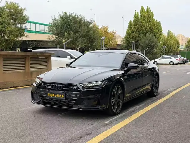 Audi A7L 2024, 37 000 км