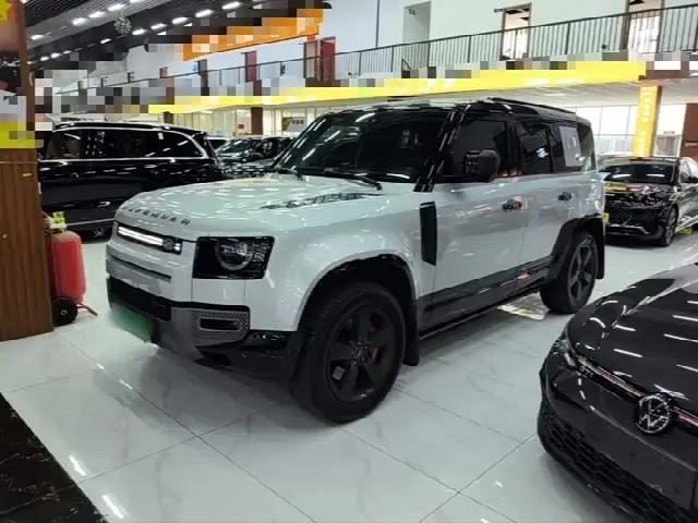 Land Rover Defender 2023, 72 600 км