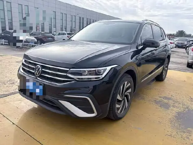 Volkswagen Tiguan L Pro 2023, 23 600 км