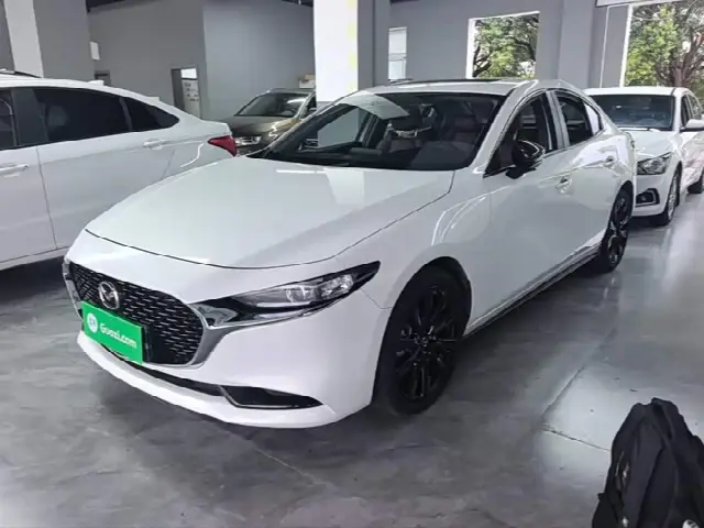 Mazda 3 (Axela) 2023, 30 100 км