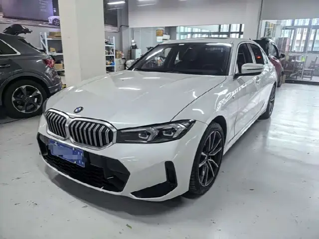 BMW 3 Series 2023, 30 000 км
