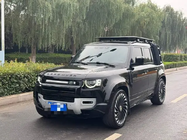 Land Rover Defender 2022, 100 000 км
