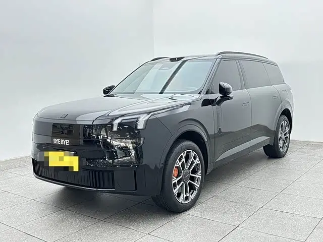 Lynk & Co 900 2025, 7 200 км