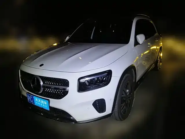 Mercedes-Benz GLB-Class 2024, 9 890 км