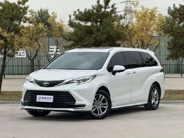 Toyota Sienna 2024, 60 000 км