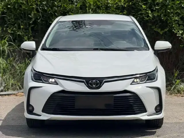 Toyota Corolla 2023, 80 000 км