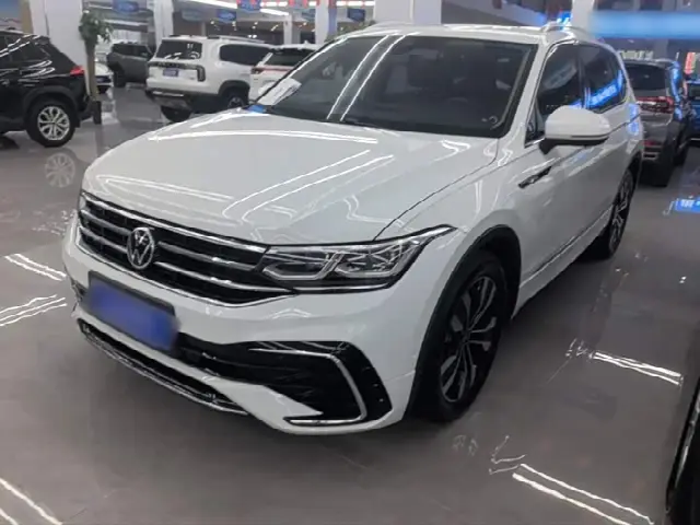Volkswagen Tiguan L Pro 2023, 48 100 км