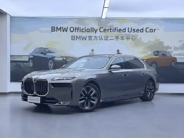 BMW i7 2023, 31 000 км