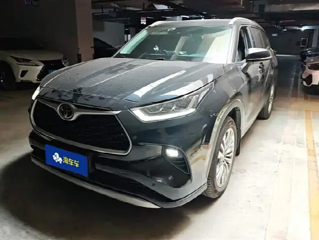 Toyota Highlander 2022, 21 100 км