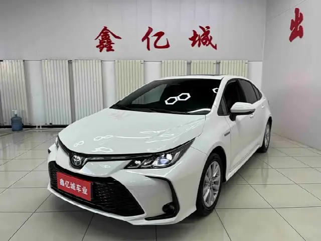 Toyota Corolla 2023, 11 000 км