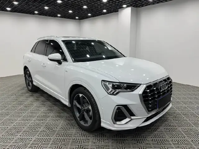 Audi Q3 2022, 43 700 км