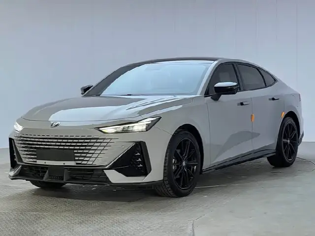 Changan UNI-V 2022, 11 000 км